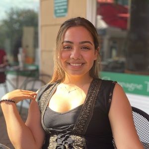 Meet your Posher, Maria